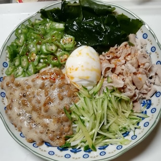 ネバネバ！オクラのさっぱり冷やしうどん